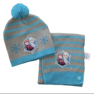 NWOT Disney Frozen Striped Beanie and Scarf Set - Gray and Blue